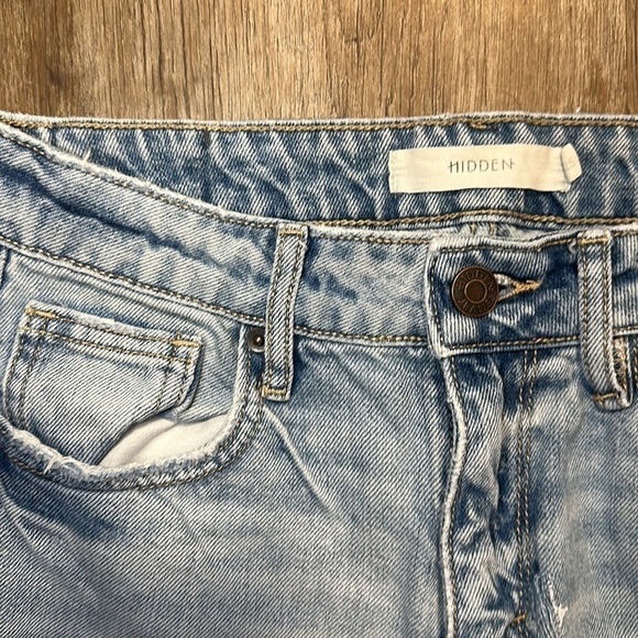 HIDDEN DISTRESSED JEANS (SIZE 25) - Picture 3 of 11